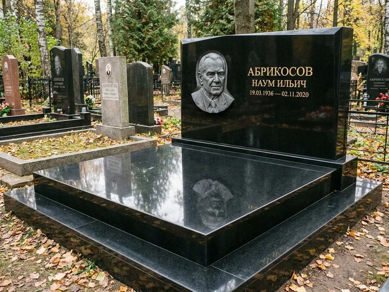 Памятник с барельефом — выполненная работа 37 в Набережных Челнах