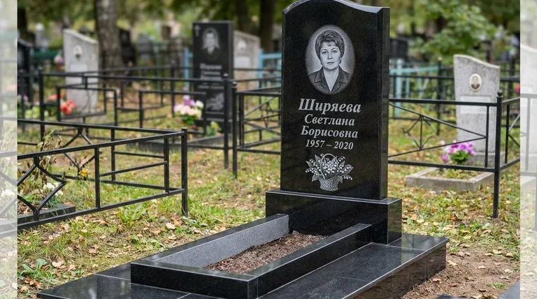 Памятник с гравировкой ландышей — выполненная работа «Ширяева» в Набережных Челнах