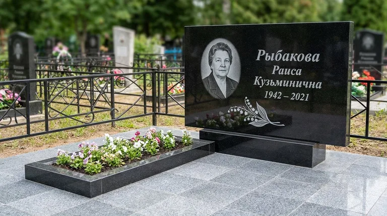 Памятник с гравировкой ландышей — выполненная работа «Рыбакова» в Набережных Челнах