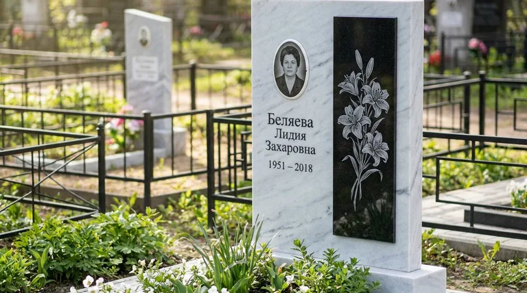 Памятник с гравировкой лилий — выполненная работа «Беляева» в Набережных Челнах