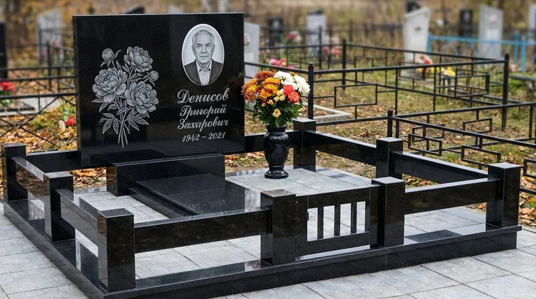 Памятник с гравировкой пионов — выполненная работа «Денисов» в Набережных Челнах
