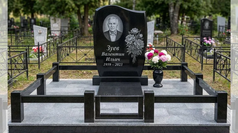 Памятник с гравировкой пионов — выполненная работа «Зуев» в Набережных Челнах