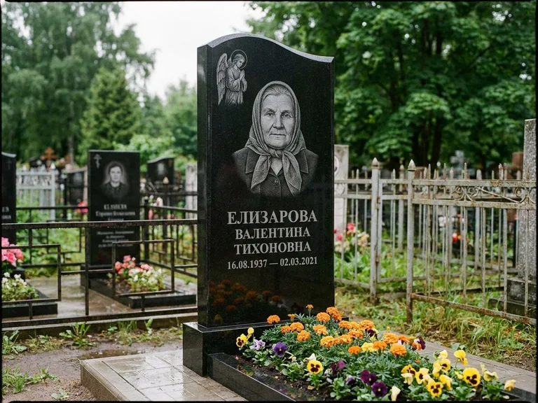 Памятник с гравировкой ангела — гравировка ангела с голубем по диагонали стелы, работа «Пантелеева» в Набережных Челнах