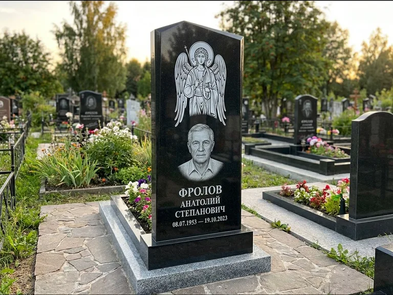Памятник с гравировкой иконы — Владимирская икона Божией Матери с Младенцем, работа «Мельникова» в Набережных Челнах