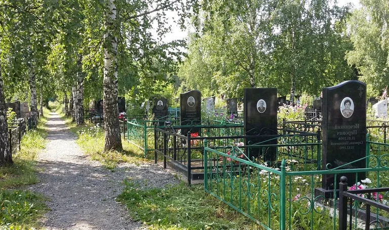 Южное кладбище в Ханты-Мансийска